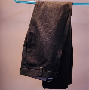 Slim Dockers Signature Khaki Dress Pants